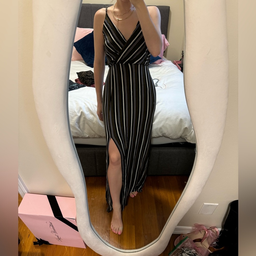 Lush Maxi dress with slit